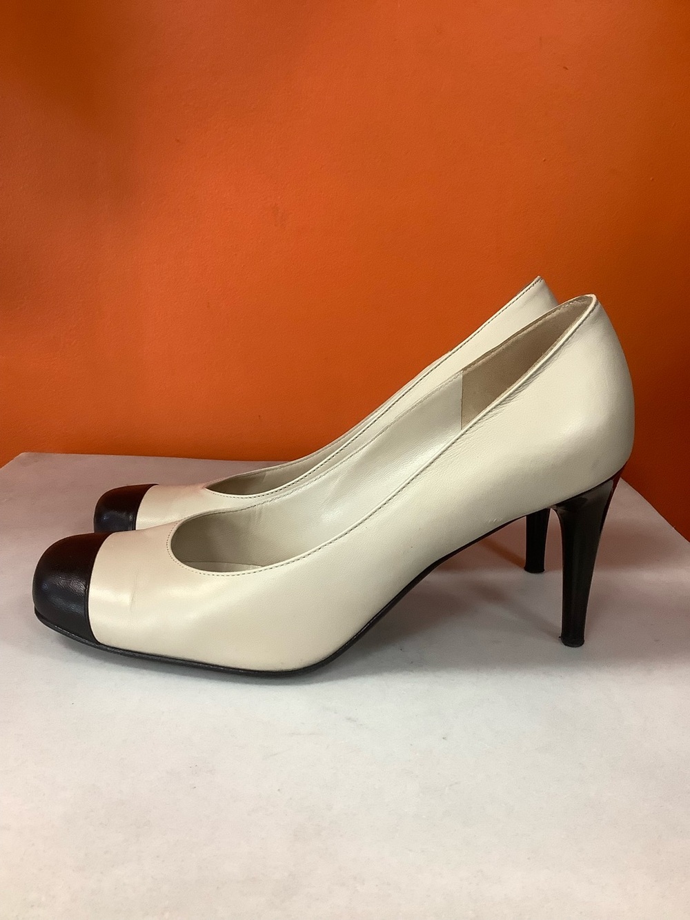 Chanel Pumps - Picture 5 of 10